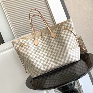 Louis Vuitton Neverfull Beige Lining Bag